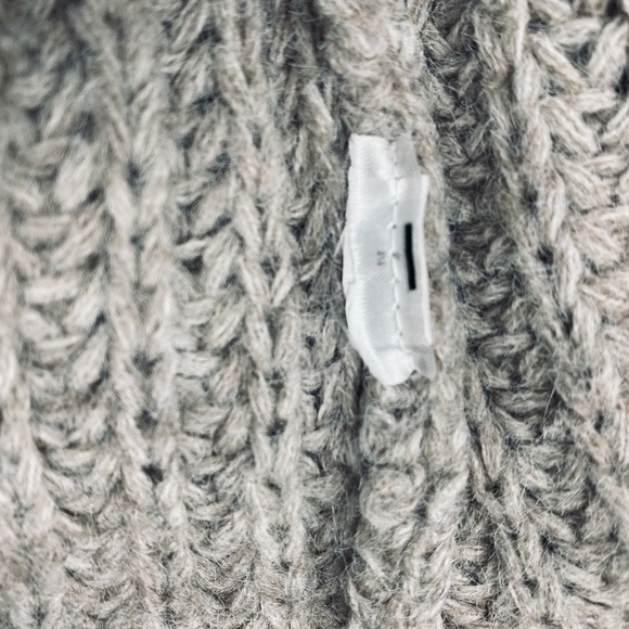 Banana Republic Factory Textured Funnel-Neck Pullover In Oatmeal Size S - Picture 7 of 8